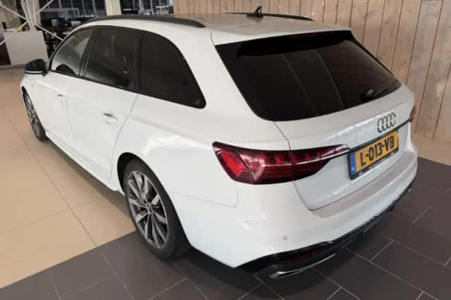 Audi A4 (2021) thumbnail 6