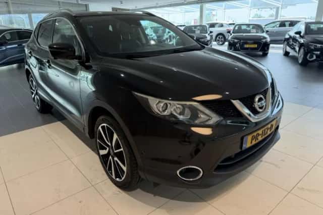 Nissan Qashqai (2017) thumbnail 2