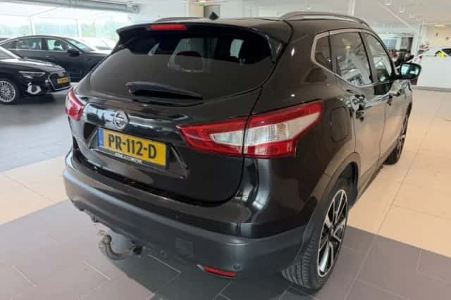 Nissan Qashqai (2017) thumbnail 4