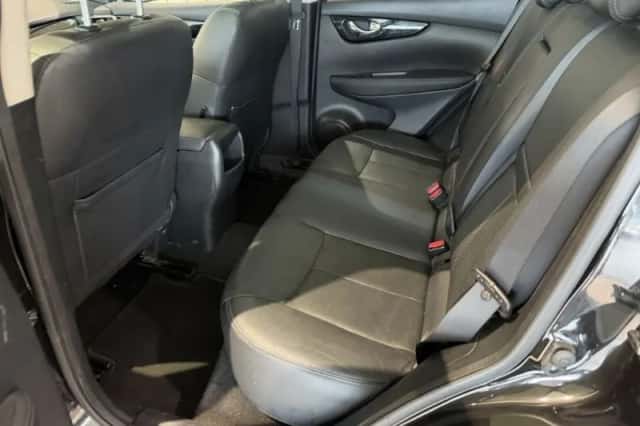 Nissan Qashqai (2017) thumbnail 6