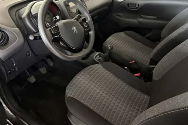 Peugeot 108 (2022) thumbnail 6