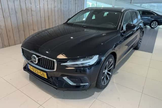 Volvo V60 (2023) thumbnail 1
