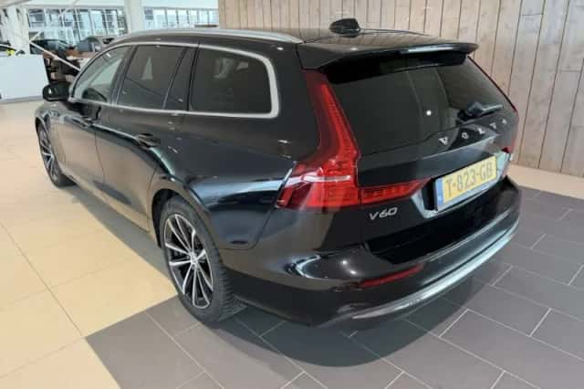 Volvo V60 (2023) thumbnail 6