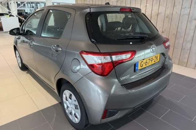 Toyota Yaris (2019) thumbnail 5