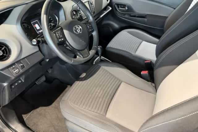 Toyota Yaris (2019) thumbnail 6