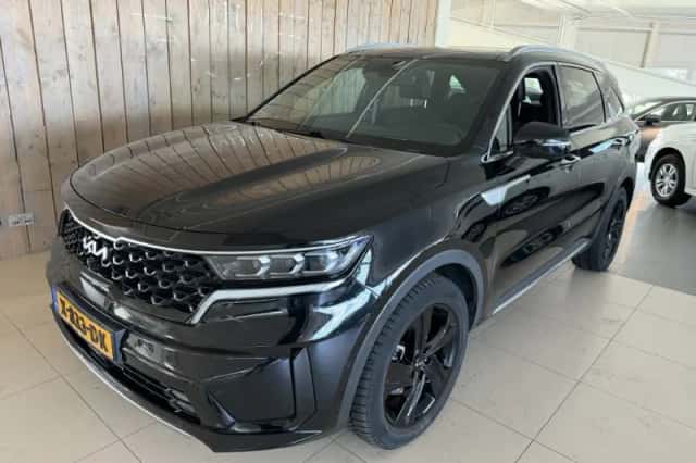 Kia Sorento (2023) thumbnail 1