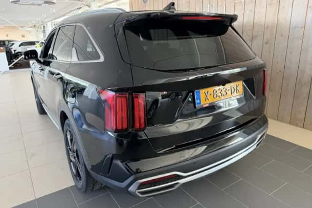 Kia Sorento (2023) thumbnail 5