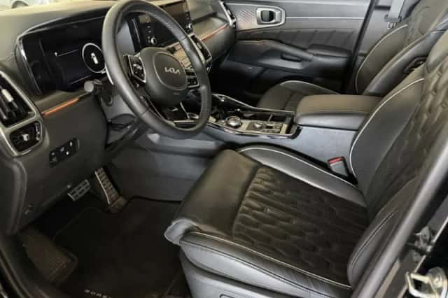 Kia Sorento (2023) thumbnail 6