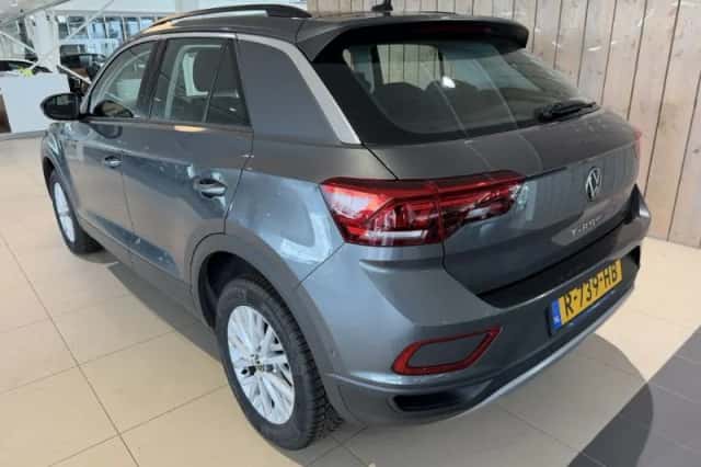 Volkswagen T-Roc (2022) thumbnail 5