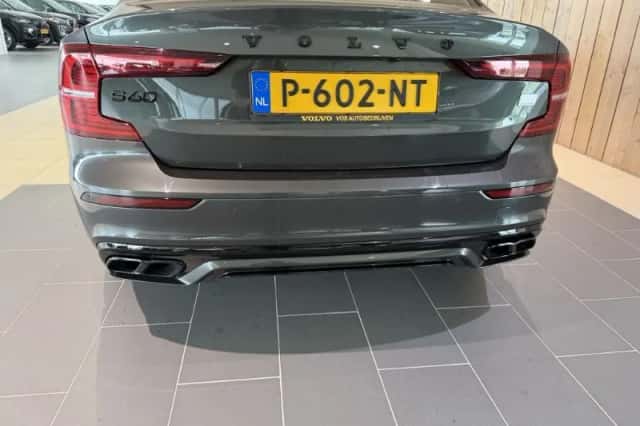 Volvo S60 (2022) thumbnail 6