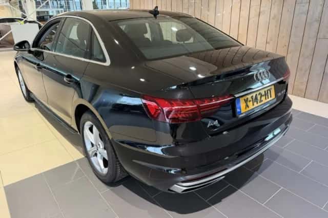 Audi A4 (2023) thumbnail 4