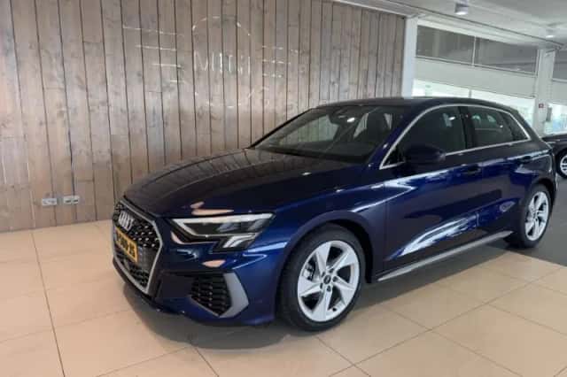 Audi A3 (2022) thumbnail 3