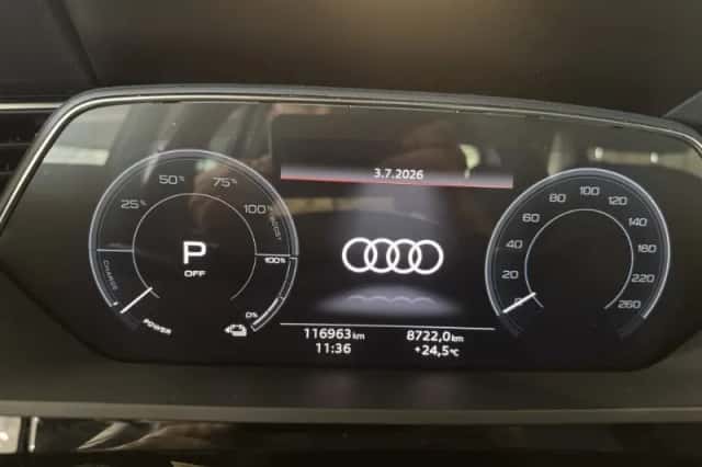 Audi e-tron (2021) thumbnail 6