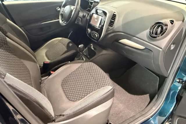 Renault Captur (2019) thumbnail 2