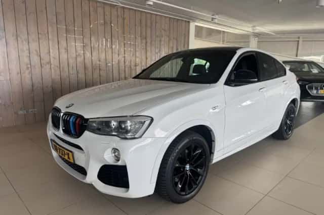 BMW X4 (2015) thumbnail 1