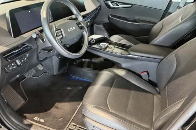Kia EV6 (2022) thumbnail 6
