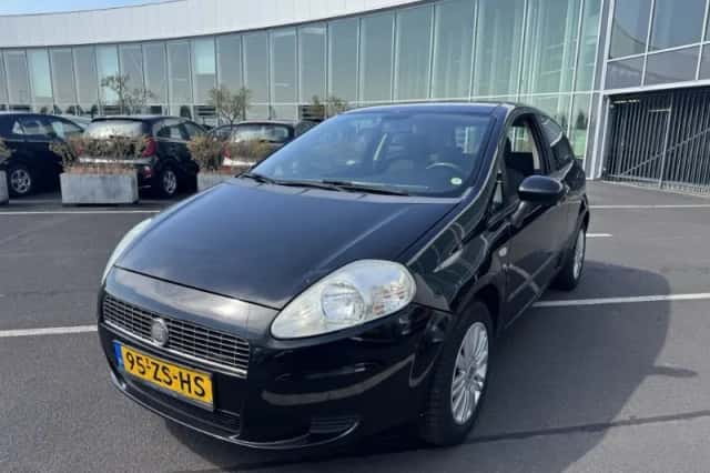 Fiat Grande Punto (2008) thumbnail 2
