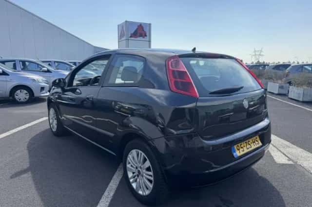 Fiat Grande Punto (2008) thumbnail 3
