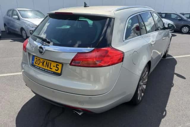 Opel Insignia (2010) thumbnail 4