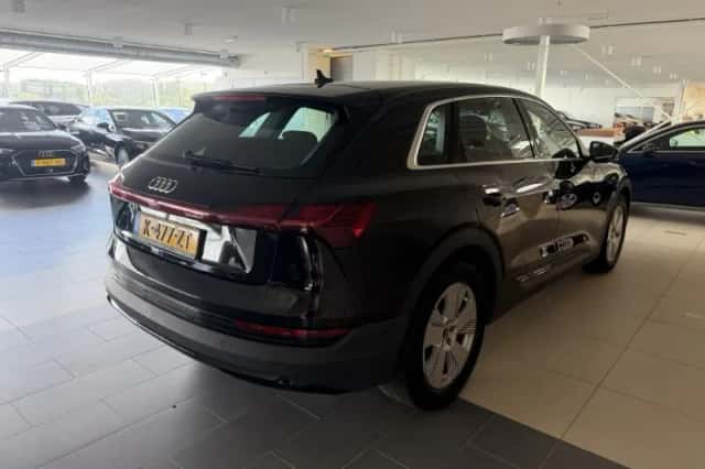 Audi e-tron (2021) thumbnail 3