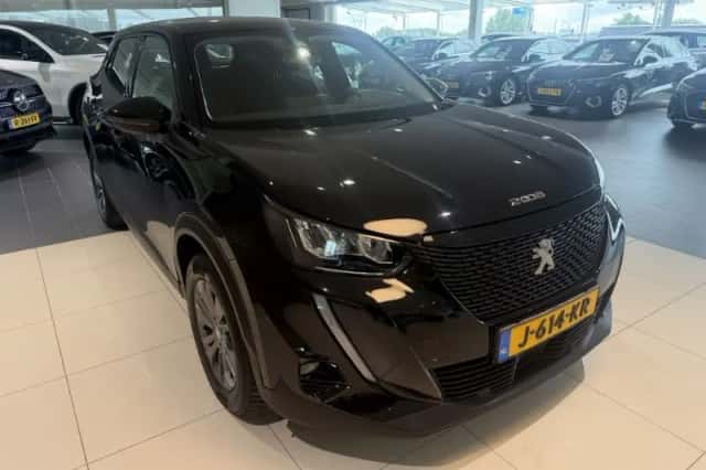 Peugeot 2008 (2020) thumbnail 2