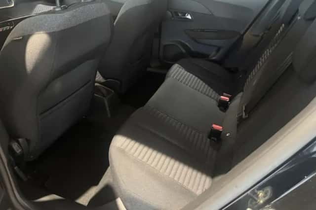 Peugeot 2008 (2020) thumbnail 6