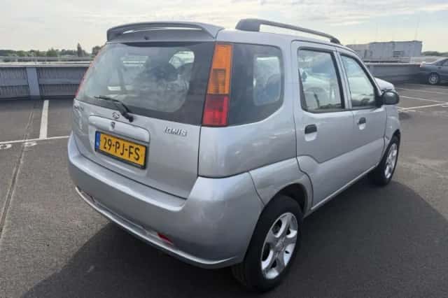Suzuki Ignis (2004) thumbnail 4