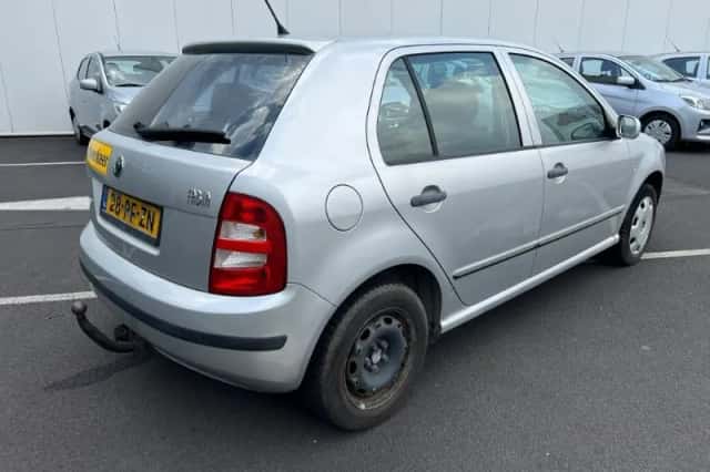 Škoda Fabia (2004) thumbnail 2