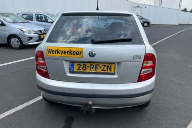 Škoda Fabia (2004) thumbnail 5