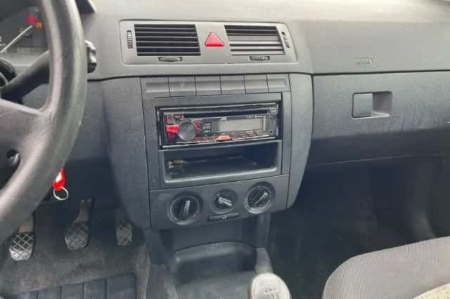 Škoda Fabia (2004) thumbnail 6