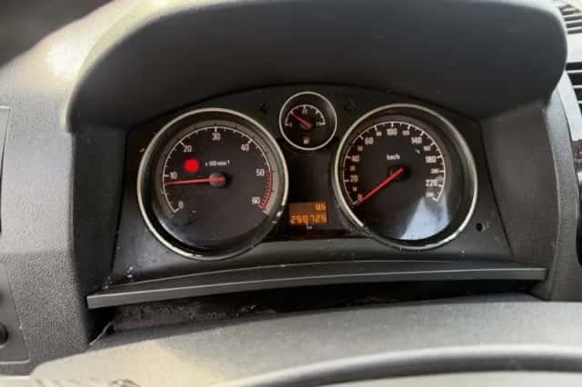 Opel Zafira (2011) thumbnail 6