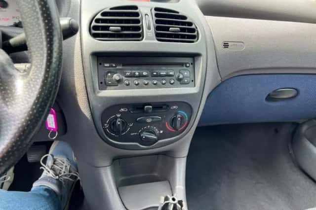 Opel Astra (2010) thumbnail 4