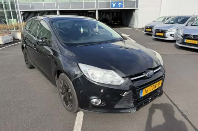 Ford Focus (2012) thumbnail 2