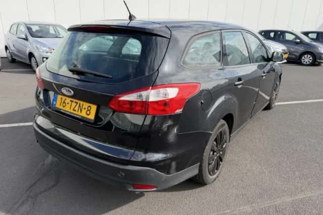 Ford Focus (2012) thumbnail 4