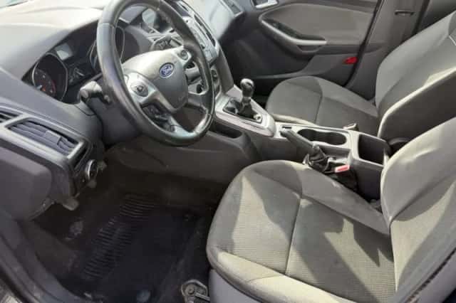 Ford Focus (2012) thumbnail 6