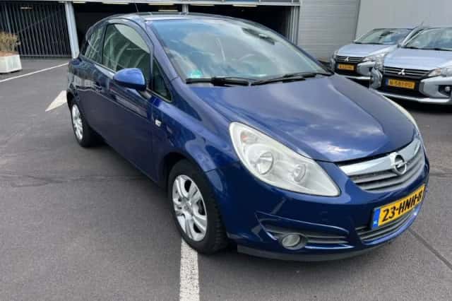 Opel Corsa (2009) thumbnail 4