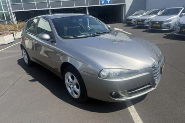 Alfa Romeo 147 (2007) thumbnail 2