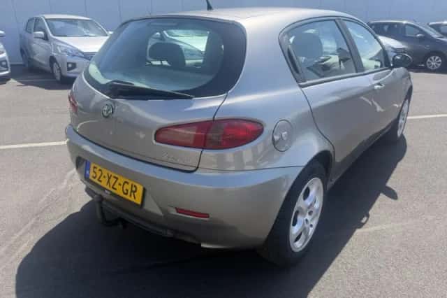 Alfa Romeo 147 (2007) thumbnail 4
