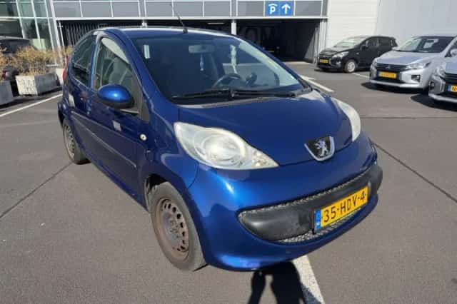 Peugeot 107 (2008) thumbnail 2