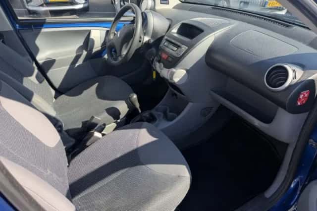 Peugeot 107 (2008) thumbnail 3