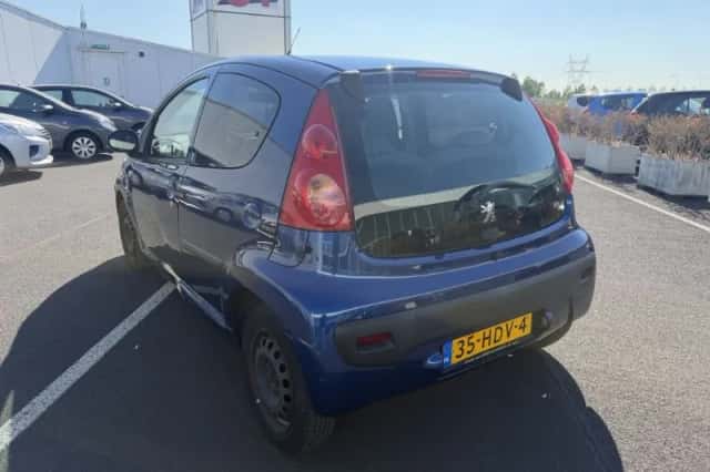 Peugeot 107 (2008) thumbnail 5