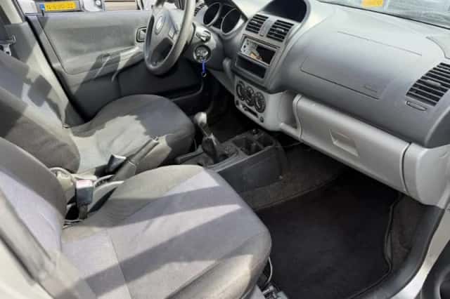 Suzuki Ignis (2004) thumbnail 3