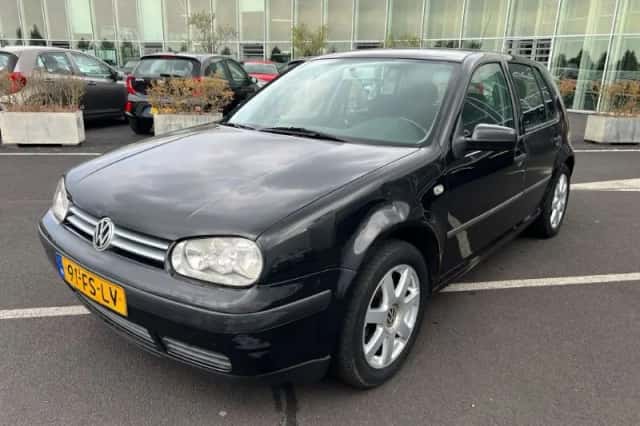 Volkswagen Golf (2000) thumbnail 1