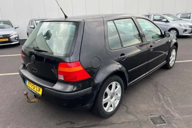 Volkswagen Golf (2000) thumbnail 5