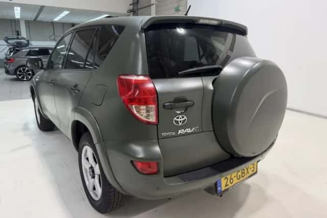 Toyota RAV4 (2008) thumbnail 4
