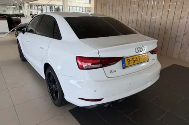 Audi A3 (2017) thumbnail 5
