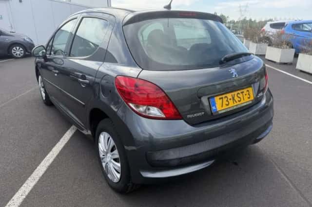 Peugeot 207 (2010) thumbnail 5