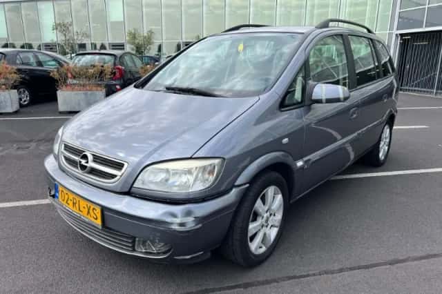 Opel Zafira (2005) thumbnail 1