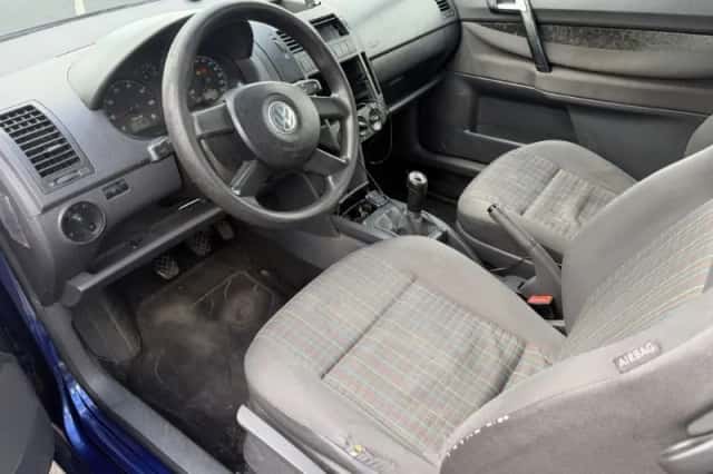 Volkswagen Polo (2006) thumbnail 6