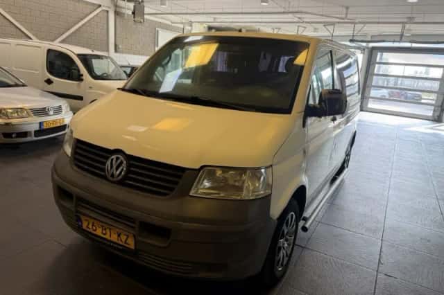 Volkswagen Transporter (2005) thumbnail 1